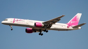 RA-73008 - Boeing 757-230