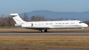 Photo of N721MN - McDonnell Douglas MD-87 operated by Bernstein Equity Partners