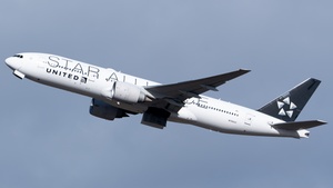 Photo of N76021 - Boeing 777-224(ER) operated by United Airlines