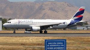 CC-BAY - Airbus A320-214