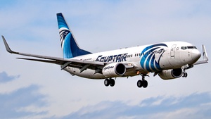 Photo of SU-GDC - Boeing 737-866 operated by Egyptair