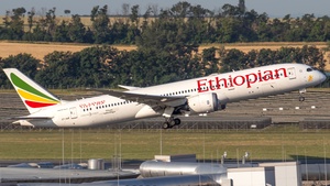 Photo of ET-AUR - Boeing 787-9 Dreamliner operated by Ethiopian Airlines