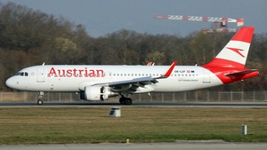 Photo of OE-LZF - Airbus A320-214 operated by Austrian Airlines