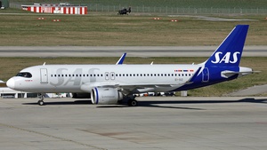 Photo of EI-SIZ - Airbus A320-251N operated by SAS Connect
