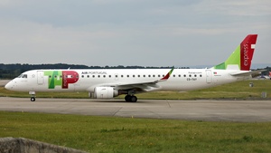 Photo of CS-TAY - Embraer ERJ-195LR operated by TAP Express (opb Portugália Airlines)