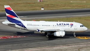 Photo of PT-TMC - Airbus A319-132 operated by LATAM Airlines Brasil