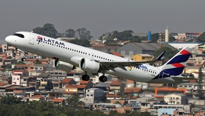 Photo of PS-LBH - Airbus A321-271NX operated by LATAM Airlines Brasil