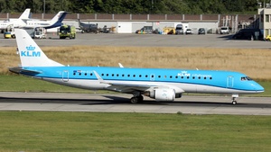 Photo of PH-EZF - Embraer ERJ-190STD operated by KLM Cityhopper