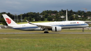 Photo of B-326Y - Airbus A350-941 operated by Air China