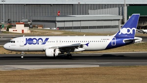 Photo of F-GKXR - Airbus A320-214 operated by Joon