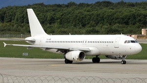 Photo of YL-LDD - Airbus A320-232 operated by easyJet Europe (opb SmartLynx Airlines)