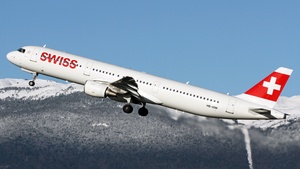 HB-IOM - Airbus A321-212