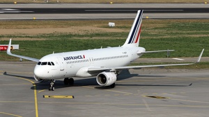 F-HEPF - Airbus A320-214