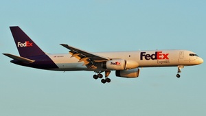 N974FD - Boeing 757-2Y0(SF)