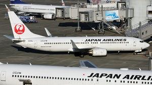 JA315J - Boeing 737-846