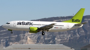 Photo of YL-BBS - Boeing 737-31S operated by airBaltic