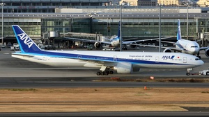 JA791A - Boeing 777-381(ER)