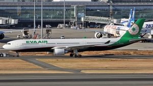 Photo of B-16338 - Airbus A330-302 operated by EVA Air