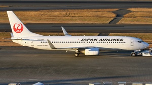 Photo of JA320J - Boeing 737-846 operated by Japan Airlines
