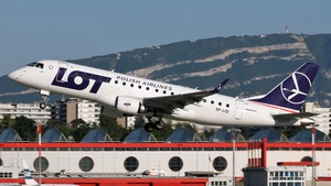 Photo of SP-LID - Embraer ERJ-175STD operated by LOT Polish Airlines