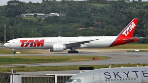 PT-MUI - Boeing 777-32W(ER)