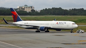 N180DN - Boeing 767-332(ER)