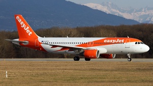 Photo of G-EZTY - Airbus A320-214 operated by easyJet