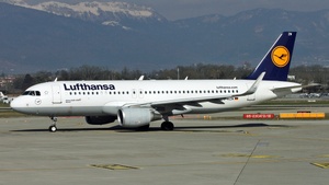 D-AIZW - Airbus A320-214