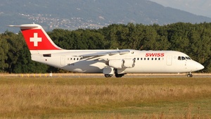 Photo of HB-IYQ - British Aerospace Avro RJ100 operated by Swiss International Air Lines