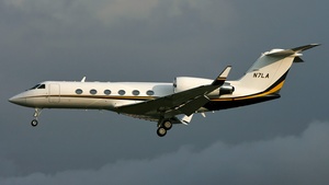 Photo of N7LA - Gulfstream GIV-SP operated by KaiserAir