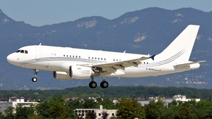 Photo of G-NOAH - Airbus A319-115(CJ) operated by Acropolis Aviation
