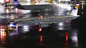 Photo of D-AISZ - Airbus A321-231 operated by Lufthansa