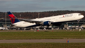 Photo of N828MH - Boeing 767-432(ER) operated by Delta Air Lines