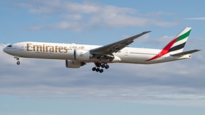 Photo of A6-ENT - Boeing 777-31H(ER) operated by Emirates