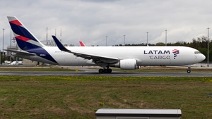 Photo of N534LA - Boeing 767-316F(ER) operated by LATAM Cargo