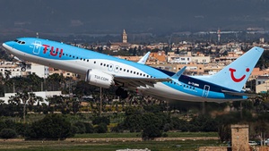 G-TUMM - Boeing 737 MAX 8