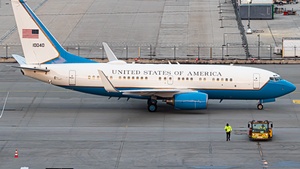 Photo of 01-0040 - Boeing C-40B operated by US Air Force