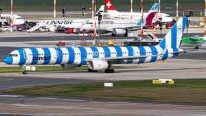 Photo of D-ABOI - Boeing 757-330 operated by Condor