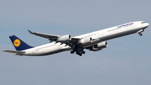 Photo of D-AIHX - Airbus A340-642 operated by Lufthansa