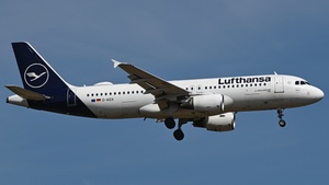 D-AIZA - Airbus A320-214