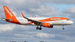 G-EZPE - Airbus A320-214