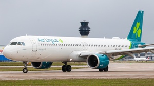 Photo of EI-XLW - Airbus A321-253NY operated by Aer Lingus