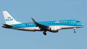 Photo of PH-EXL - Embraer ERJ-175STD operated by KLM Cityhopper