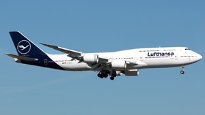 Photo of D-ABYC - Boeing 747-830 operated by Lufthansa