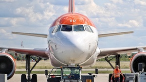 Photo of OE-IVR - Airbus A320-214 operated by easyJet Europe