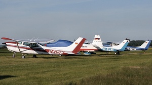 Photo of D-EODW - Reims-Cessna FR182 Skylane RG II operated by Private
