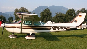 Photo of D-EDJJ - Cessna 172N Skyhawk II operated by Aeroklub Alpski Letalski center Lesce