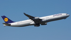 Photo of D-AIFF - Airbus A340-313 operated by Lufthansa