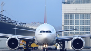 Photo of A6-EQA - Boeing 777-31H(ER) operated by Emirates