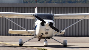 Photo of D-EGIR - Reims-Cessna F172M Skyhawk operated by Fliegerverein München